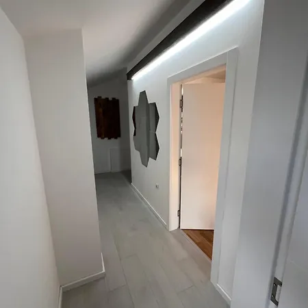 Liboroapartments Ni